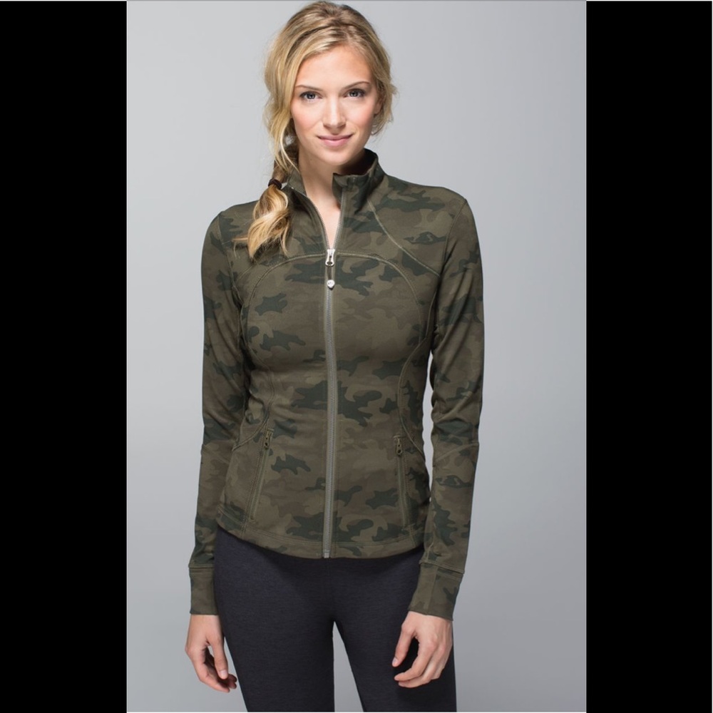Lululemon Forme Jacket
Savasana Camo Fatigue Green